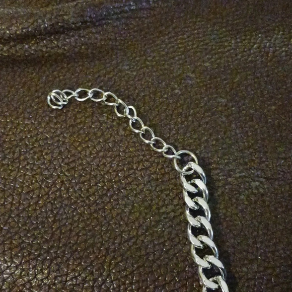 NIP Trendy Cuban Classic Stainless Steel 7mm Width Chain Bracelet - Picture 3 of 5